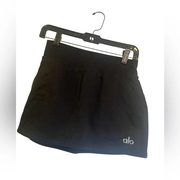 ALO Yoga | Skirts | Nwt Alo Yoga Accolade Skirt Black Size S